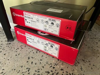2x Predni kotouce Brembo na Ford Custom - 2