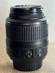 AF-S Nikon NIKKOR 18-55mm f:3.5-5.6G - 2