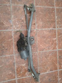 Táhlo Mechanizmu stěračů + motorek 3B1955113D / 8D1955605B - 2