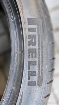 Letní pneu Pirelli P Zero 245/40 R19 – cca 5,5 mm, TOP stav - 2