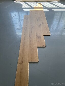 Dub Hnědý - Třívrstvá dřevěná dubová podlaha, 220x18cm - 2