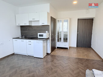 Pronájem bytu 1+kk, 28 m², Pardubice - 2