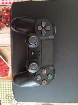 PlayStation 4 Slim 500GB+hra - 2