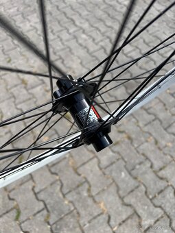 Predni kolo dirt 20mm osa commencal - 2