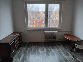 Pronájem Garsonky v Chebu - 2