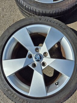 Sada elektrony R17 Octavia III a letní pneu Michelin 225/45 - 2