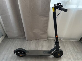 Xiaomi Mi Electric Scooter 3 - 2