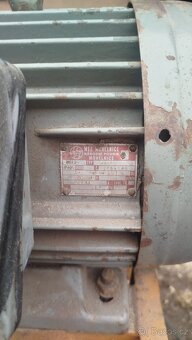 Kuželová štípačka dřeva - 2