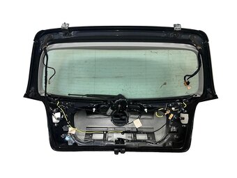 Páté dveře černá metalíza LC9Z VW Golf 5 hatchback r.v. 2007 - 2