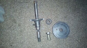 stadion moped hridel startovaci, ozubene kolecka,napinak - 2