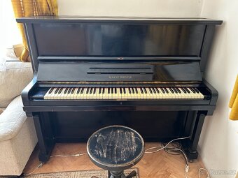 Pianino August Förster, r.v. cca 1930 - 2