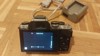 Olympus OM-D E-M10 tělo - 2