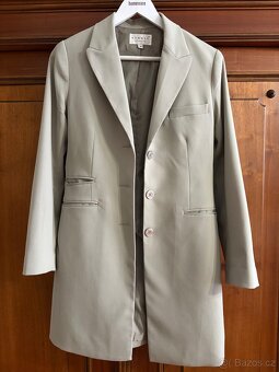 Prodám černé slavnostní šaty s krajkou - 2