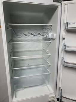 TOP VESTAVNÁ lednice s mrazákem SIEMENS - 2
