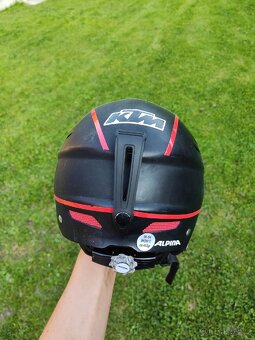 Helma na lyže, brusle - 2