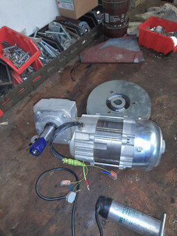 Moturek-zahradní GRIL - 2