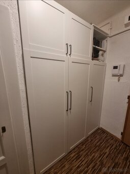 Šatní skříň - 2