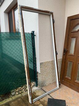 Prodám plastové dveře - 2