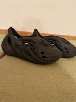 Yeezy Foam Rnnr Onyx - 2