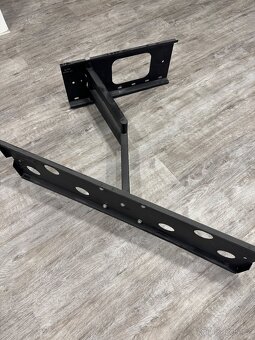 Držák na TV na zeď - 2