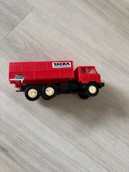 Retro hračky, plastové, kovové - 2