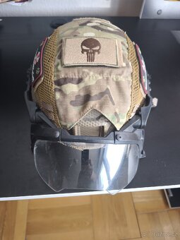 Airsoft helma - 2