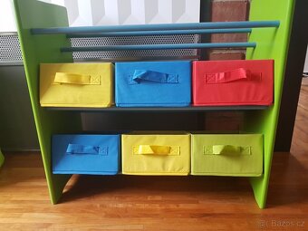 Regálek na hračky - 2