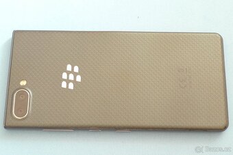 Blackberry Key2 LE - 2