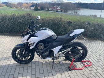 KAWASAKI Z800 - 2