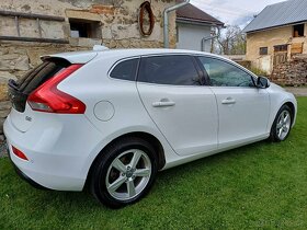 Volvo V40, 1.6, D2, momentum 84 KW,2014 nová stk, po servise - 2