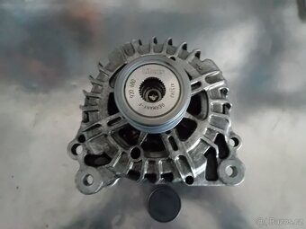 Škoda Octavia IV, VW Golf VIII 2.0 TDI alternátor, starter - 2