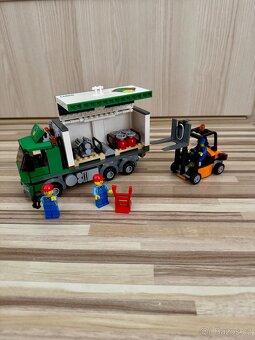 LEGO City 60020 Kamión - 2