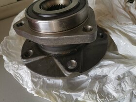 Náboj s ložiskem kola Škoda Octavia II 3 díry - originální - 2