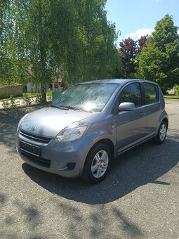 Daihatsu Sirion 1.3i 67 Kw rok 2009 SERVISNÍ KNÍŽKA - 2