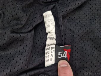 Prodám použitou dvojdílnou kombinézu Dainese - 2