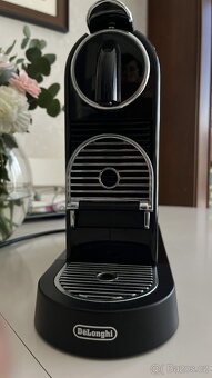 Prodám kávovar Nespresso De'Longhi – jako nový - 2