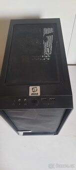 Počítačová skříň Fractal design - 2