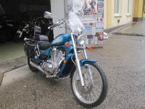 Suzuki VS 800 Intruder s již vystavenou SPZ - 2