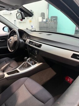 Bmw e90 320i - 2