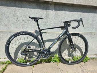 Superior X-Road Team Issue Di2, velikost 54/M, rok 2022 - 2