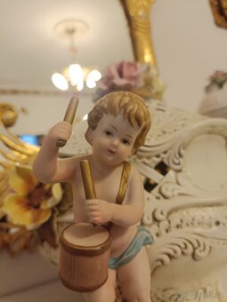 Starožitná porcelánová soška. Signováno 2x. - 2