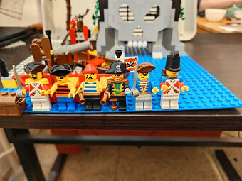 LEGO Pirates 6279 Skull Island - 2