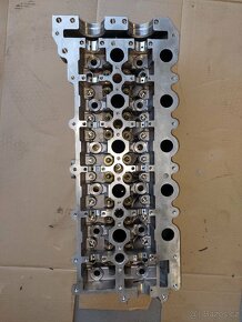 Hlava válců VOLVO 2.4D5,120kW - 2