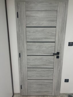 Obložky (zárubně) + dveře 80L - 2