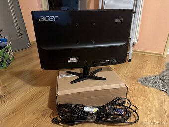 PC Monitor Acer FullHD 1920x1080 24’ starší - 2