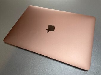 MacBook Air 13" M1 CZ Zlatý - 2