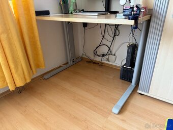 Psací stůl 1100 × 800 mm praktický a pevný - 2