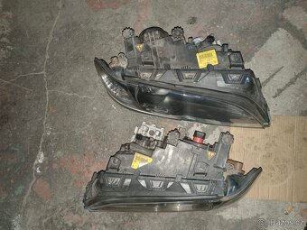 Nádherné xenony e46 BMW facelift - 2