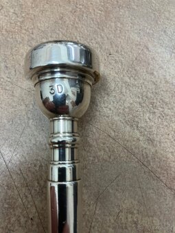 Vincent Bach corp 3D - 2