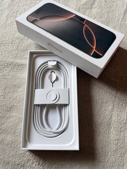 Prodám TOP STAV iPhone 16 Pro 256 GB Desert Titanium - 2